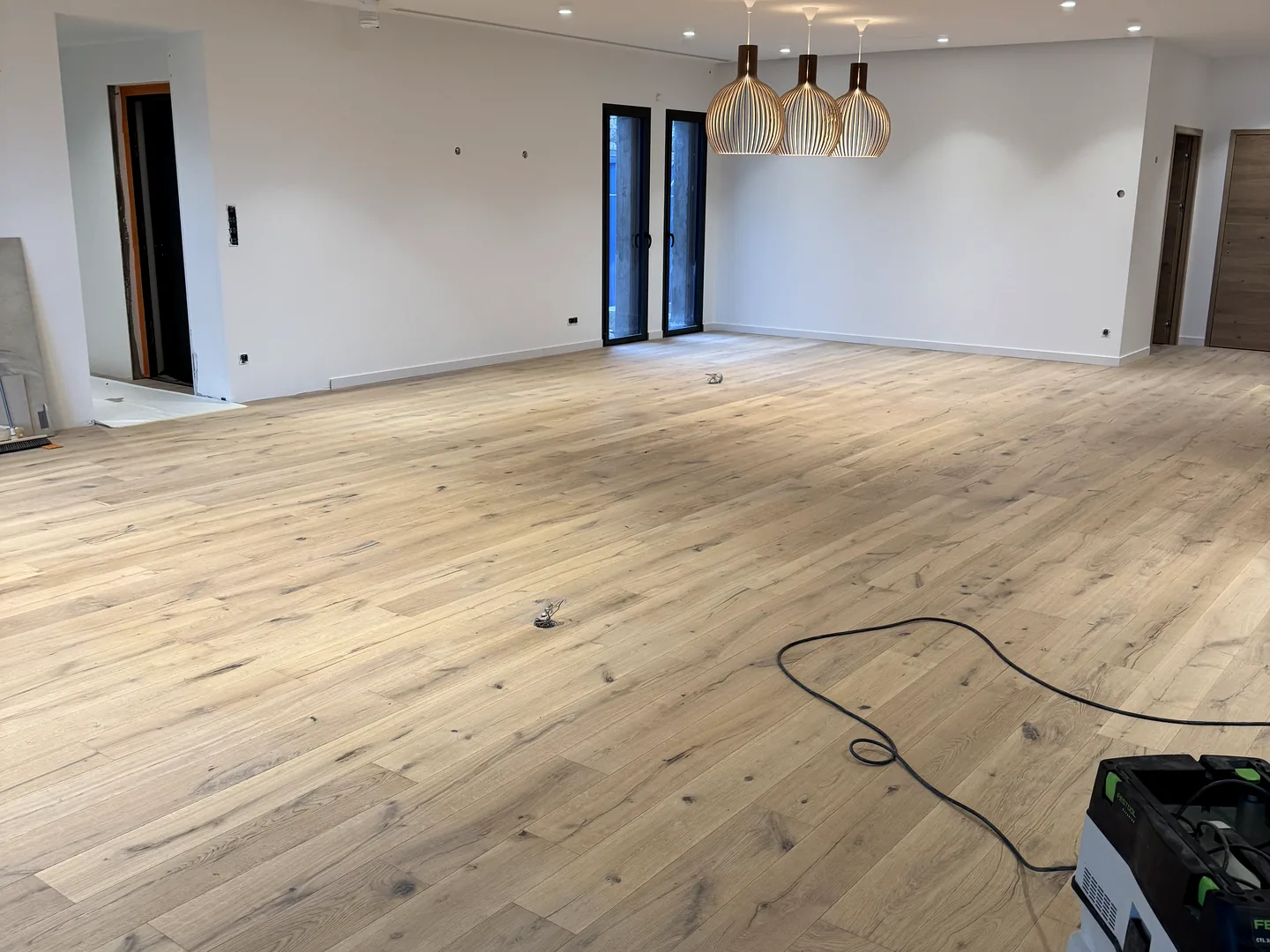 Grande pièce intérieure en fin de chantier